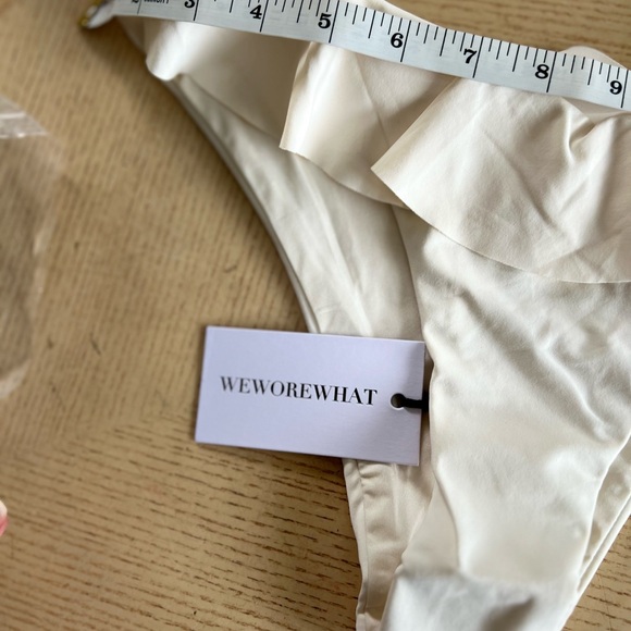 WEWOREWHAT Ruffle Delilah Bikini top and bottom new small - Picture 9 of 13